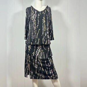 BCBG Paris Career Womens M Black Floral 2pc V Neck Top & Skirt Set 3/4 Sleeveles